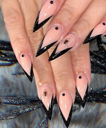 Stiletto Nails With Spiders 15 Halloween Nail Art Ideas You Can Wear All October Page 13