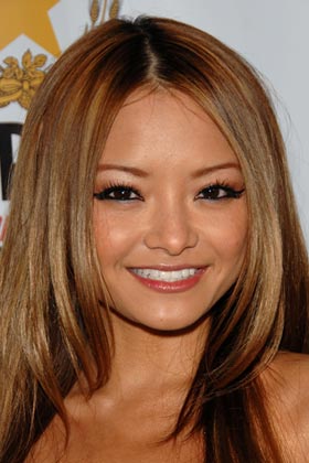 Tila Tequila: Big Curly Lashes