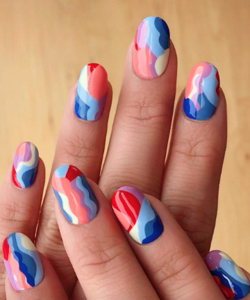 Mani of the Week: Stunning Squiggles