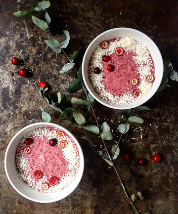 Lingonberry Smoothie Bowl with Oat Milk, Coconut and Banana