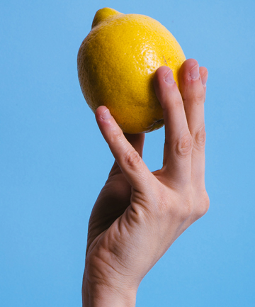 Applying lemon juice on your skin