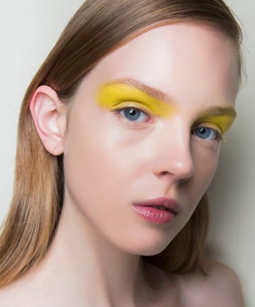 yellow eyeshadow