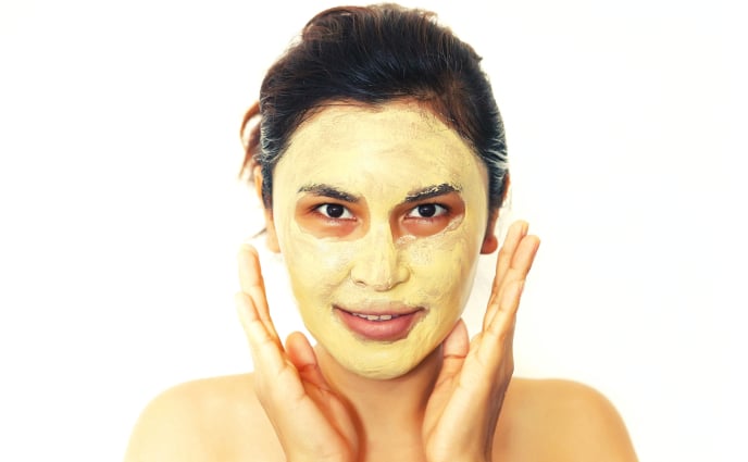 DIY Face Mask for Clear, Glowing Skin! Turmeric, Yogurt & Lemon! 