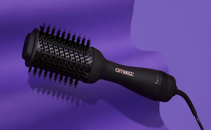 I Tried It: Amika's Hairbrush Blow Dryer Hybrid That Promises Zero Frizz
