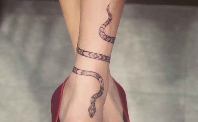 Tattoo tagged with: small, band, jewellery, line art, foot, ankle band,  contemporary, tiny, andreasvrontis, ifttt, little, medium size, fine line |  inked-app.com