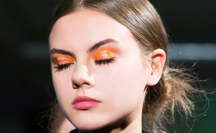 We Tried 10 Glossy Lid Eye Shadows. Here's How They Fared IRL