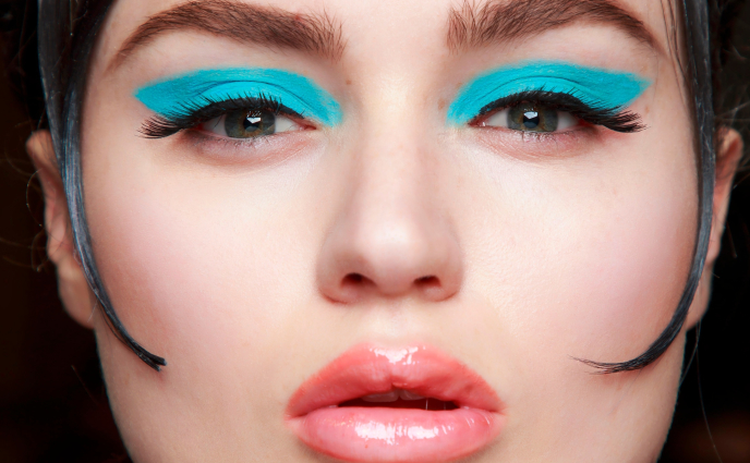 11 Neon Eye Looks That'll Make You Break Up With Black Liner
