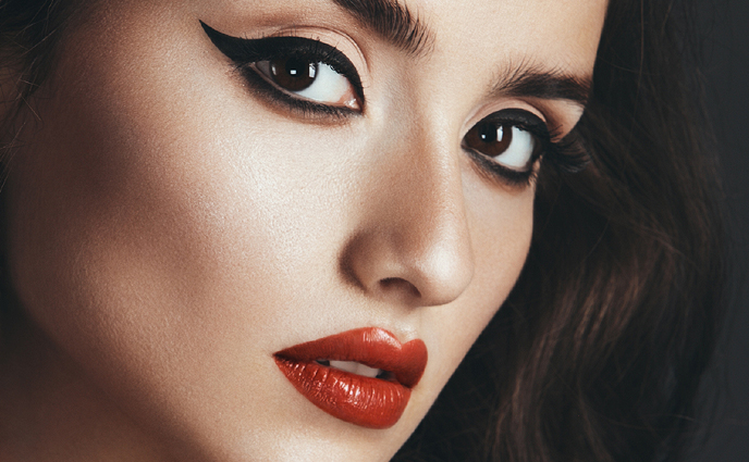 How to Create Flawless Cat Eye Makeup in 7 Easy Steps