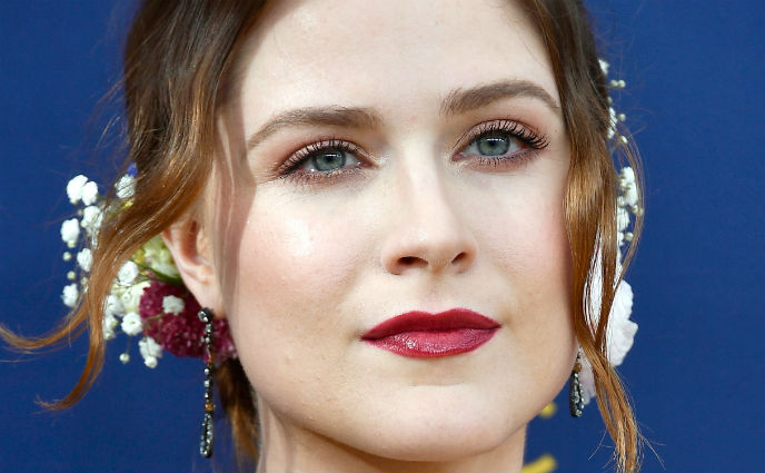 16 Beauty Looks That Ruled The Red Carpet at the 2018 Emmys