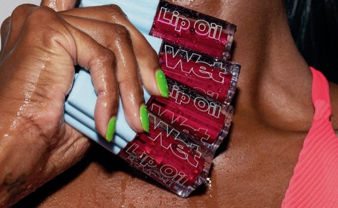 10 Lip Glosses That Actually Moisturize Your Lips