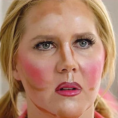 17 Signs You May Wearing Much Makeup