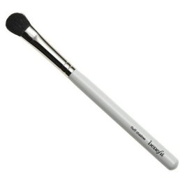 Benefit fluff brush