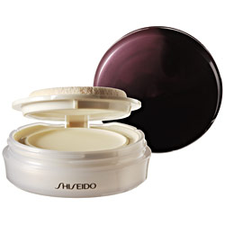 Shiseido The Makeup Brightening Veil SPF 24